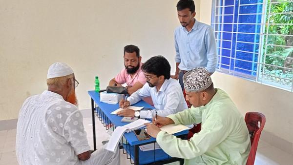 সোনাগাজীতে বন্যার্তদের জন্য ফ্রি মেডিকেল ক্যাম্প