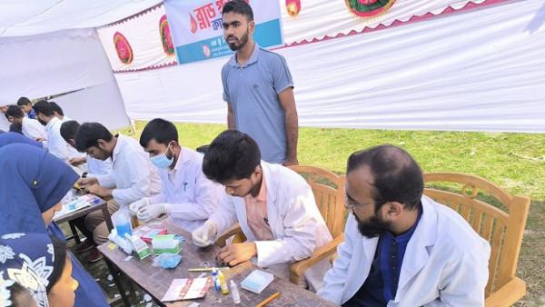 কুমিল্লায় আধূনিকের উদ্যোগে ফ্রি ব্লাড গ্রুপিং ক্যাম্পেইন
